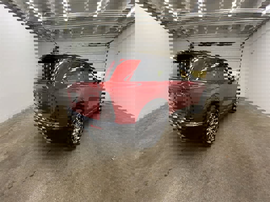 Certified 2026 Cadillac Vistiq Sport w/ LPO, Floor Liner Package image 6