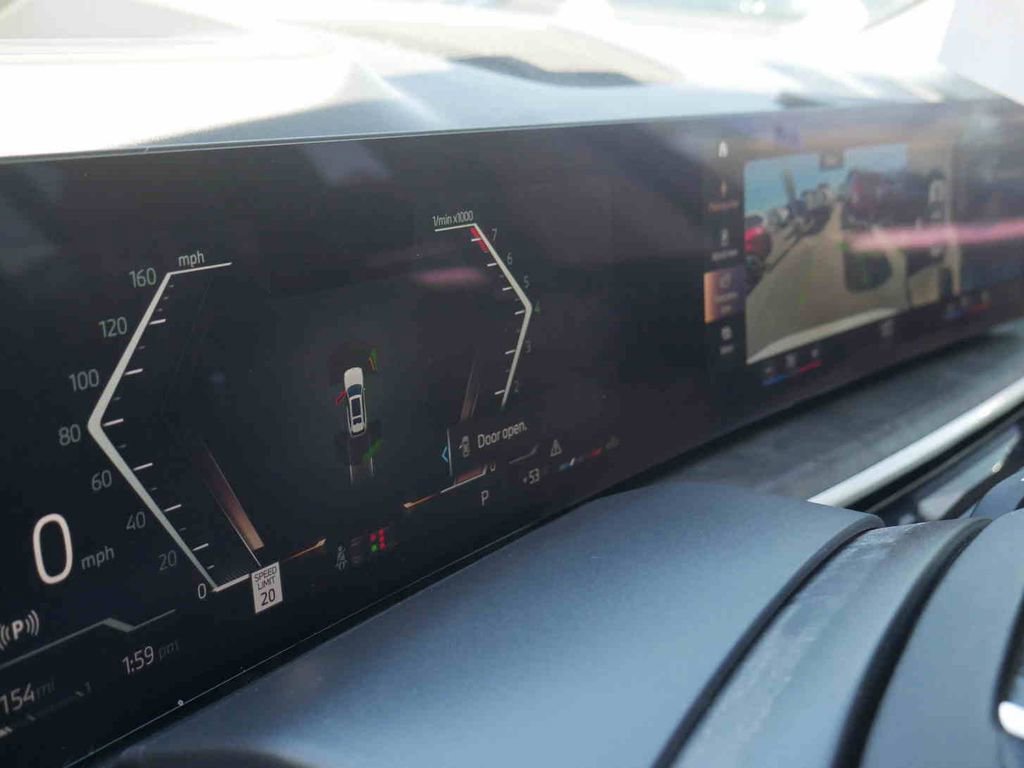 Used 2023 BMW X7 xDrive40i w/ Premium Package image 40