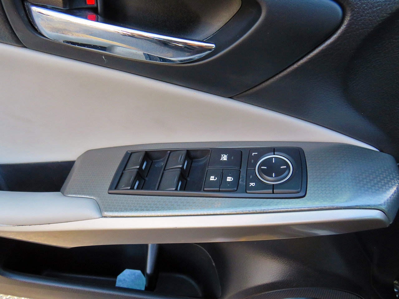 Used 2015 Lexus IS 350 w/ F-Sport Package image 24