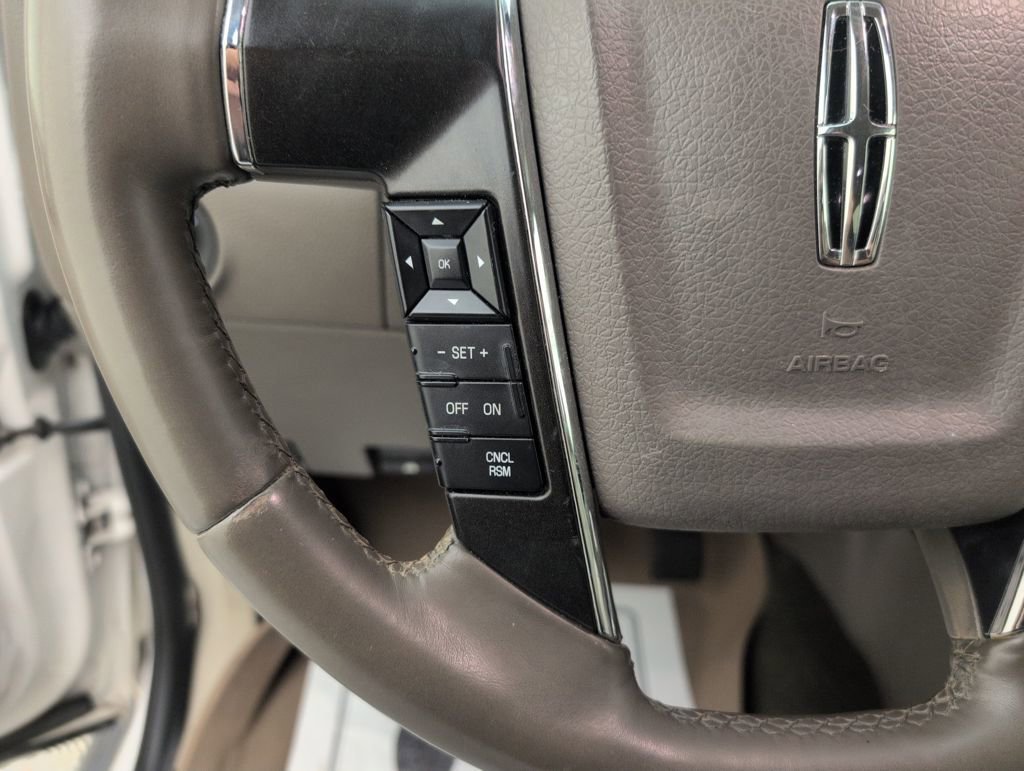 Used 2015 Lincoln Navigator L 2WD image 40