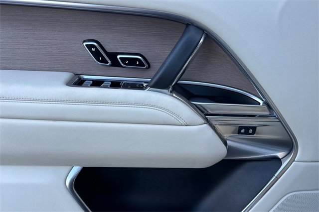 Certified 2023 Land Rover Range Rover SE image 10