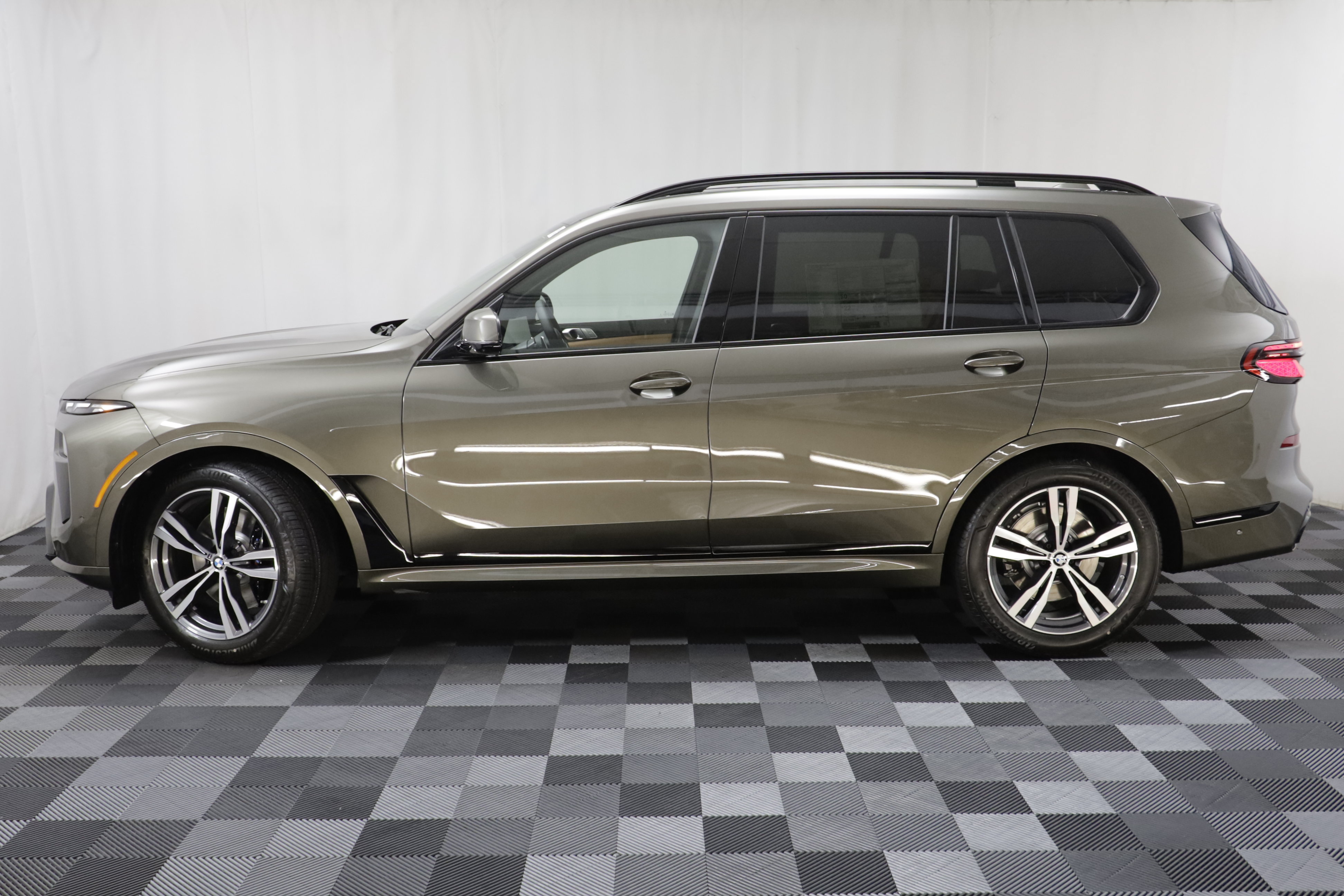 New 2027 BMW X7 xDrive40i w/ Executive Package AWD/4WD image 5