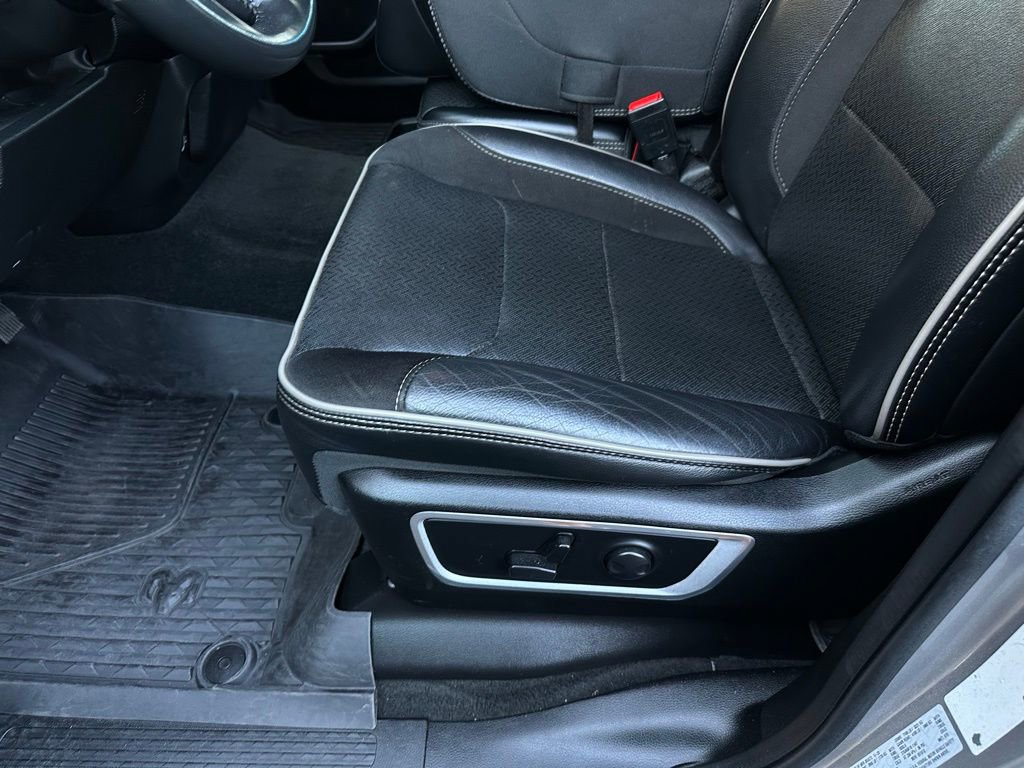 Used 2023 RAM 1500 Laramie image 12