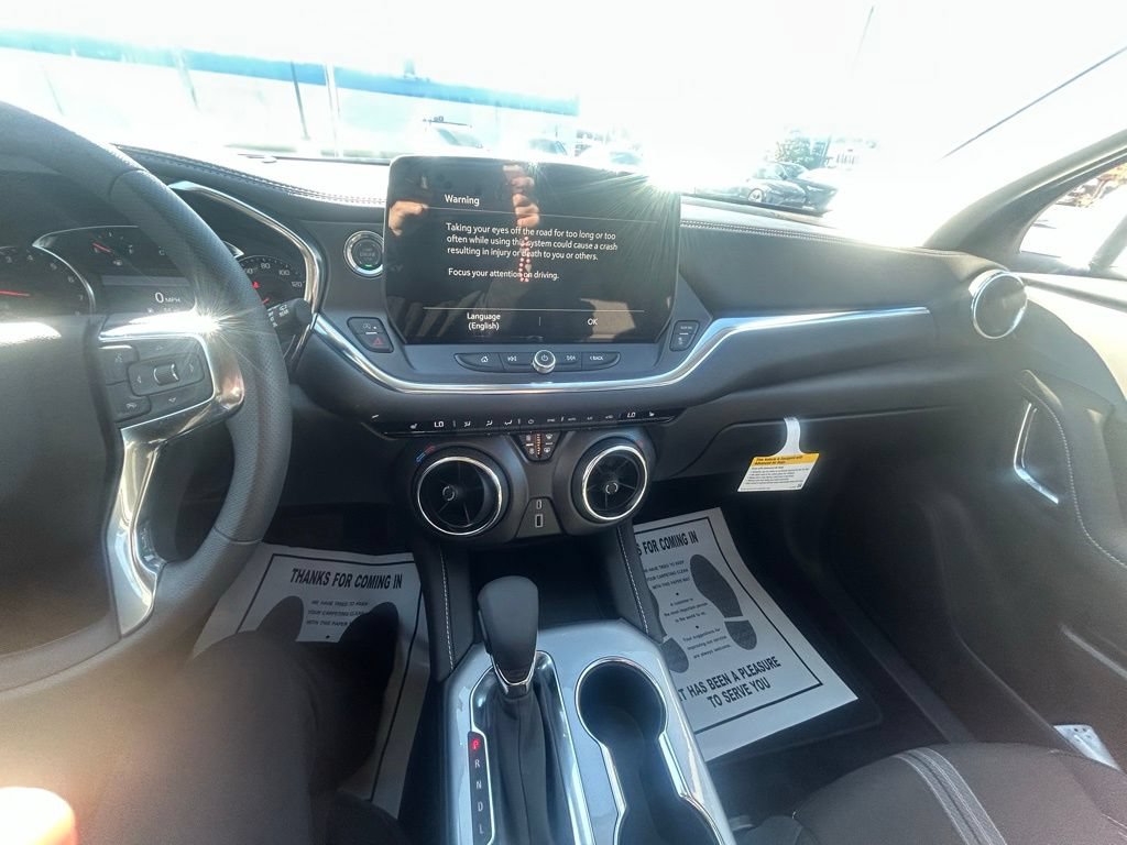 New 2025 Chevrolet Blazer LT FWD image 24