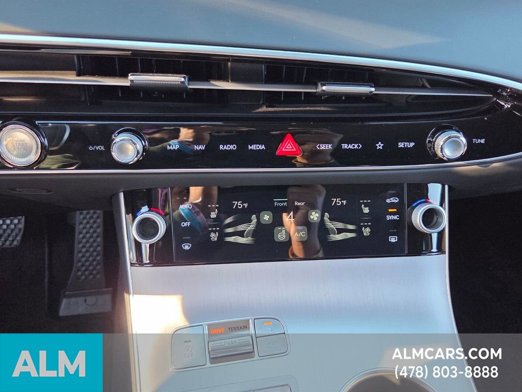 Used 2026 Genesis GV70 2.5T Advanced image 22