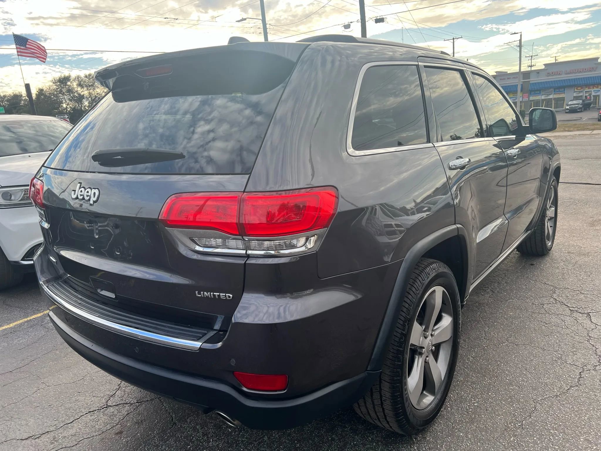 Used 2014 Jeep Grand Cherokee Limited RWD image 5