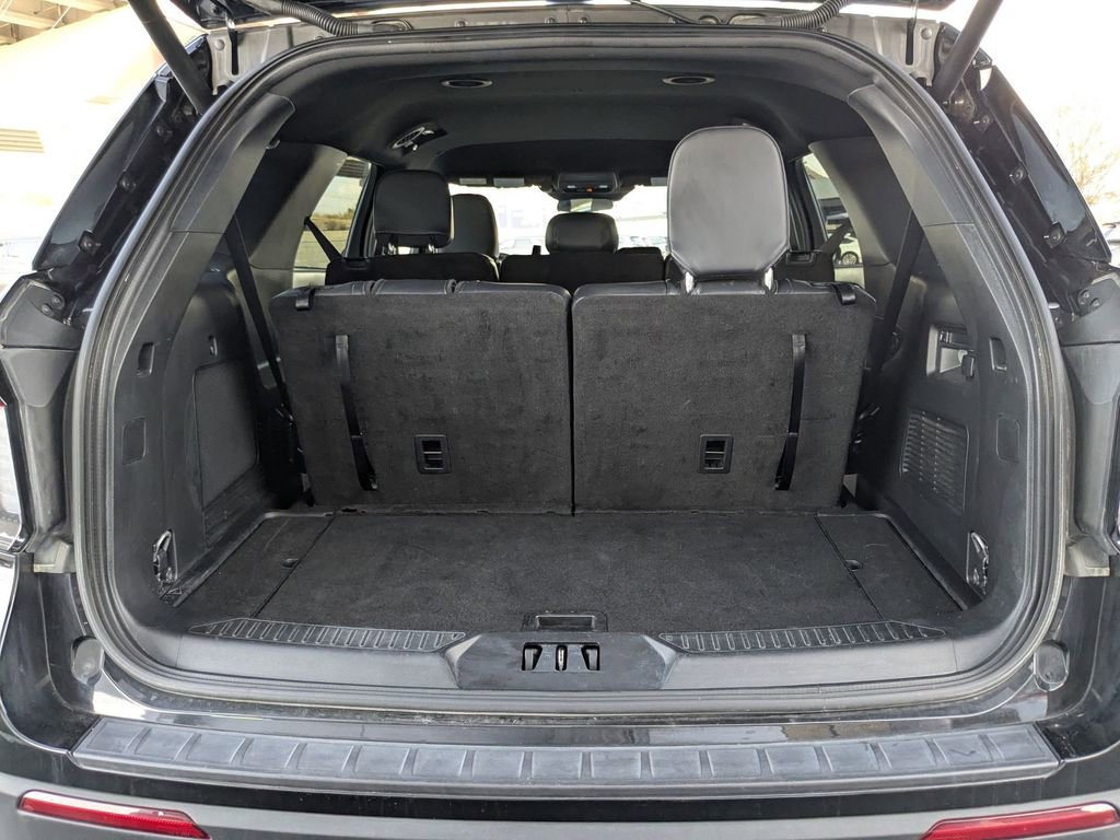Used 2025 Ford Explorer ST-Line w/ ST-Line Street Pack image 25
