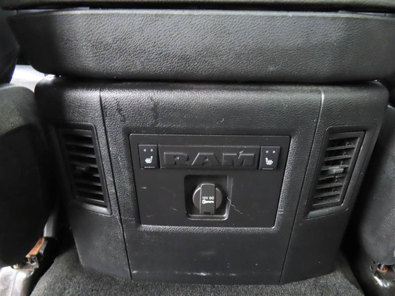 Used 2016 RAM 2500 Laramie w/ Convenience Group AWD/4WD image 31