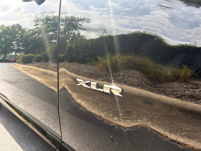 Used 2005 Cadillac XLR RWD image 13
