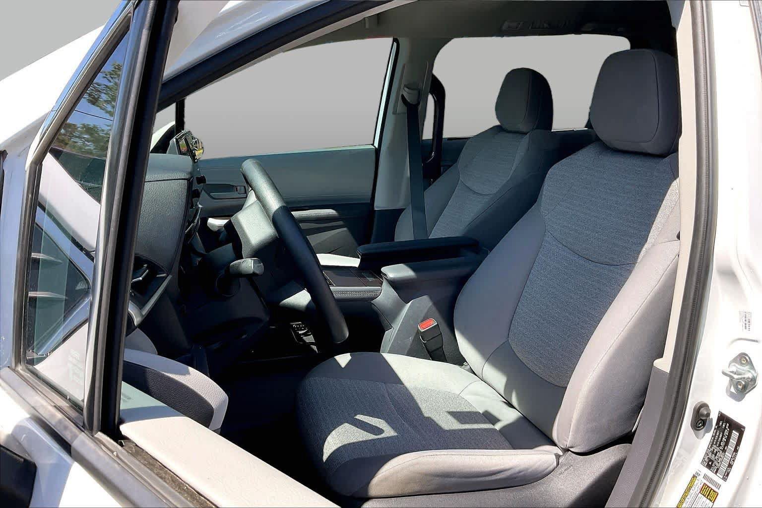 Certified 2022 Toyota Sienna LE FWD image 7