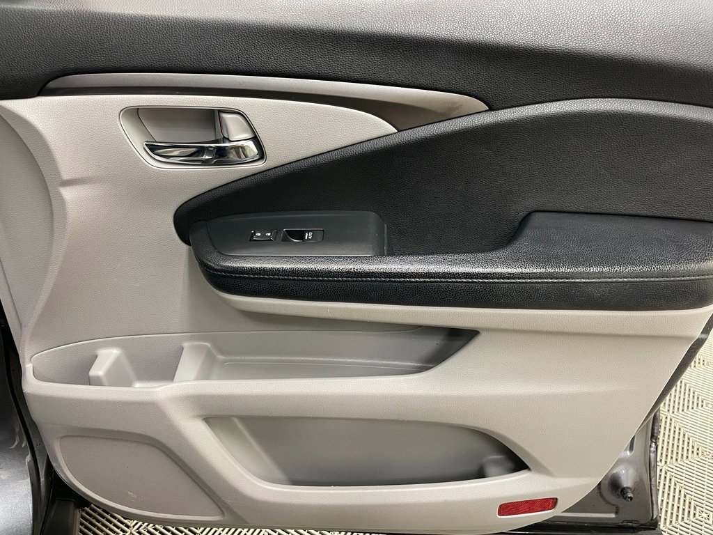 Used 2016 Honda Pilot EX image 37
