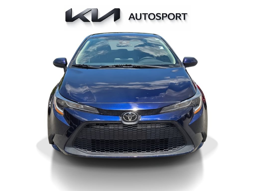 Used 2022 Toyota Corolla LE FWD image 2