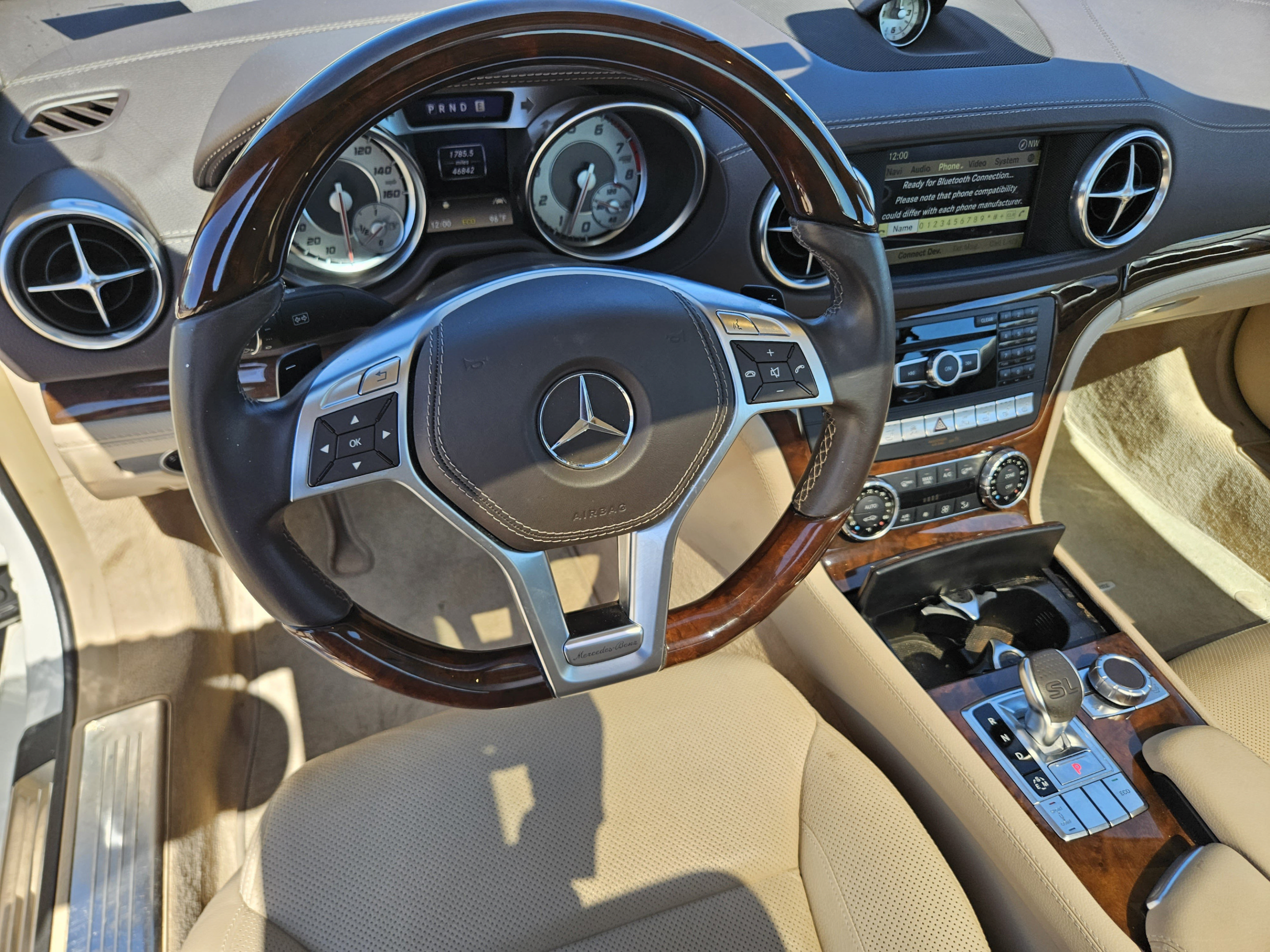 Used 2013 Mercedes-Benz SL 550 image 18