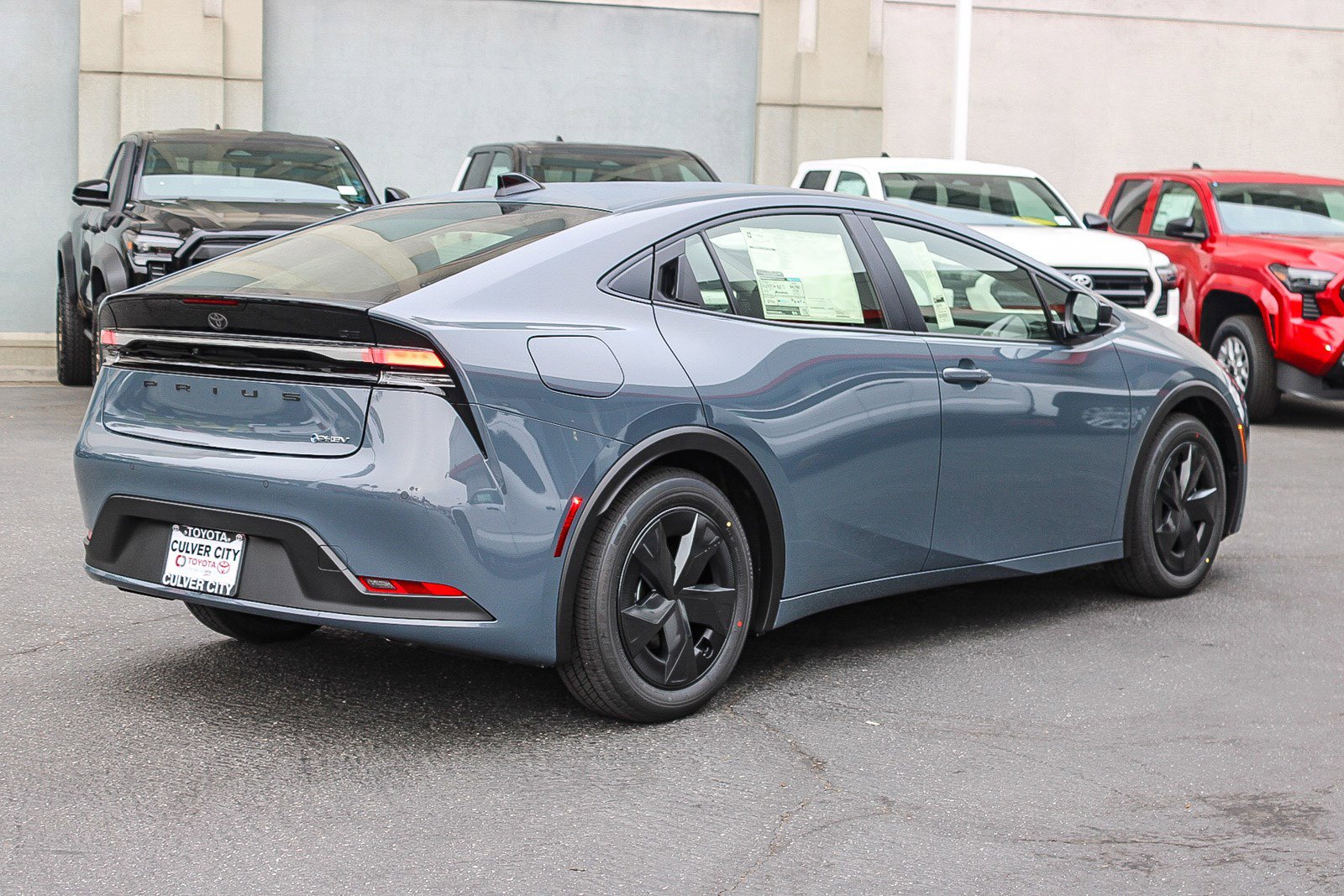 New 2026 Toyota Prius Plug-In Hybrid FWD image 9