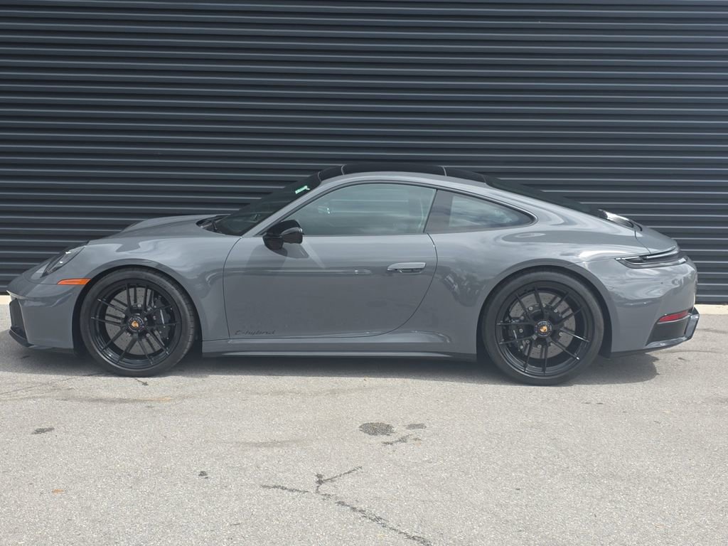 Certified 2025 Porsche 911 Carrera 4 GTS AWD/4WD image 2