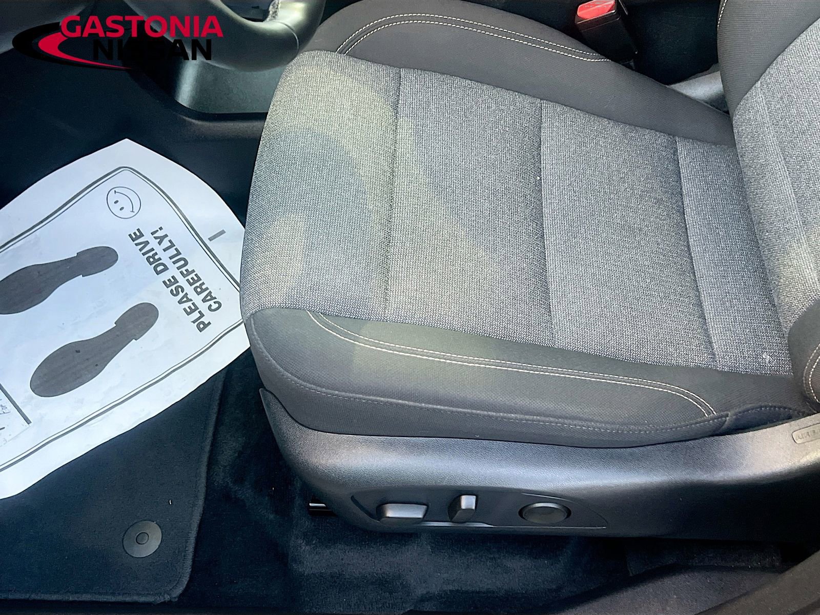 Used 2025 GMC Acadia Elevation image 26