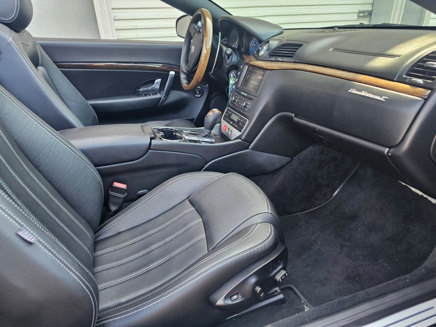 Used 2011 Maserati GranTurismo Convertible RWD image 9