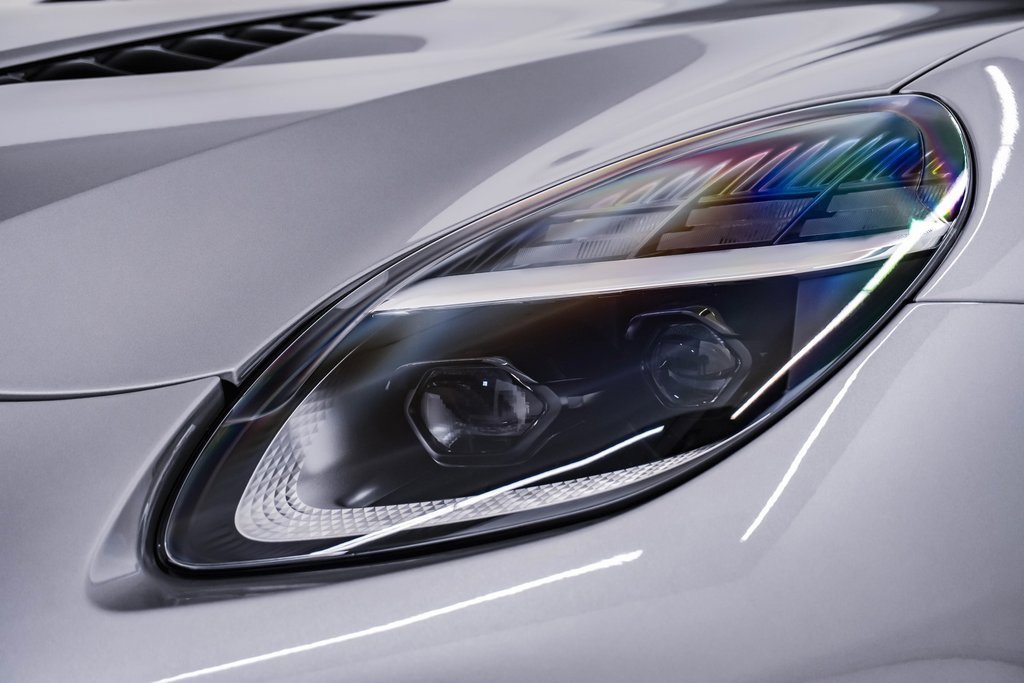 New 2025 Aston Martin Vanquish image 6