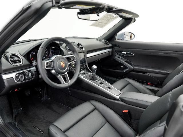 Certified 2024 Porsche 718 Boxster RWD image 4