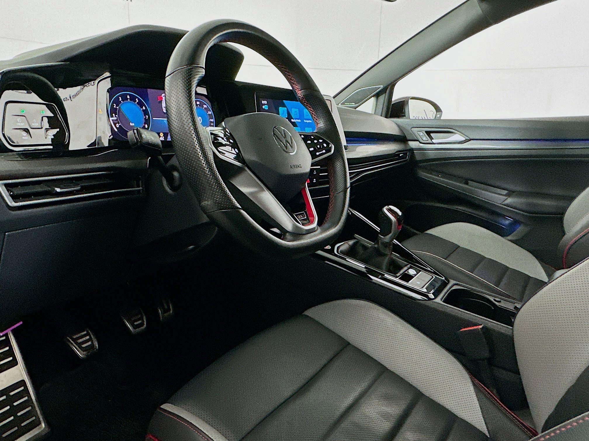 Used 2024 Volkswagen GTI SE w/ SE Leather Seats Package image 7