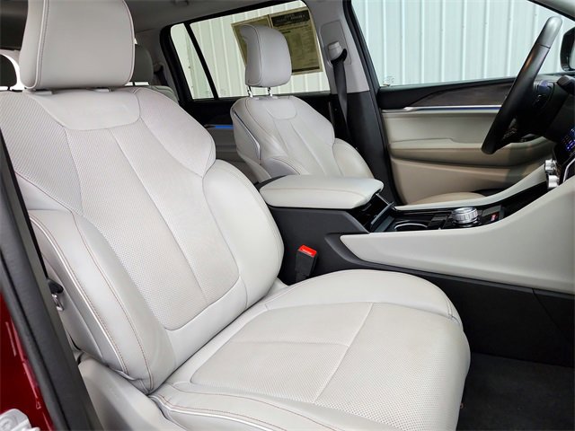 Used 2022 Jeep Grand Cherokee L Overland w/ Advanced Protech Group III image 47