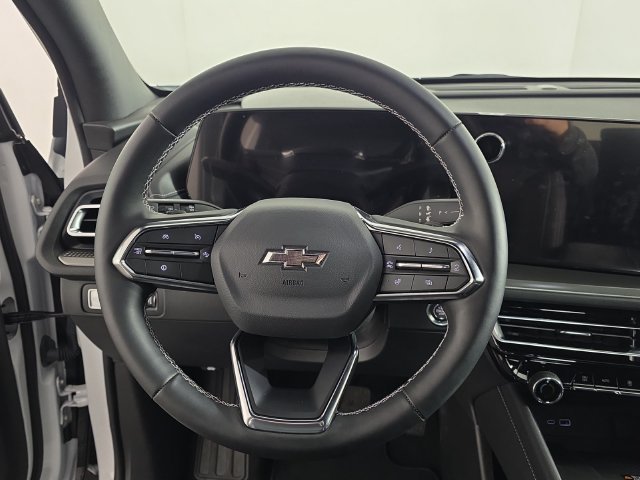 Used 2026 Chevrolet Traverse LT w/ Midnight/Sport Edition AWD/4WD image 12
