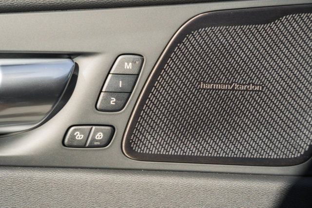 New 2027 Volvo XC60 B5 Plus AWD/4WD image 42