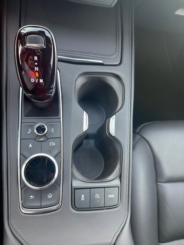 Used 2025 Cadillac XT4 Premium Luxury FWD image 10
