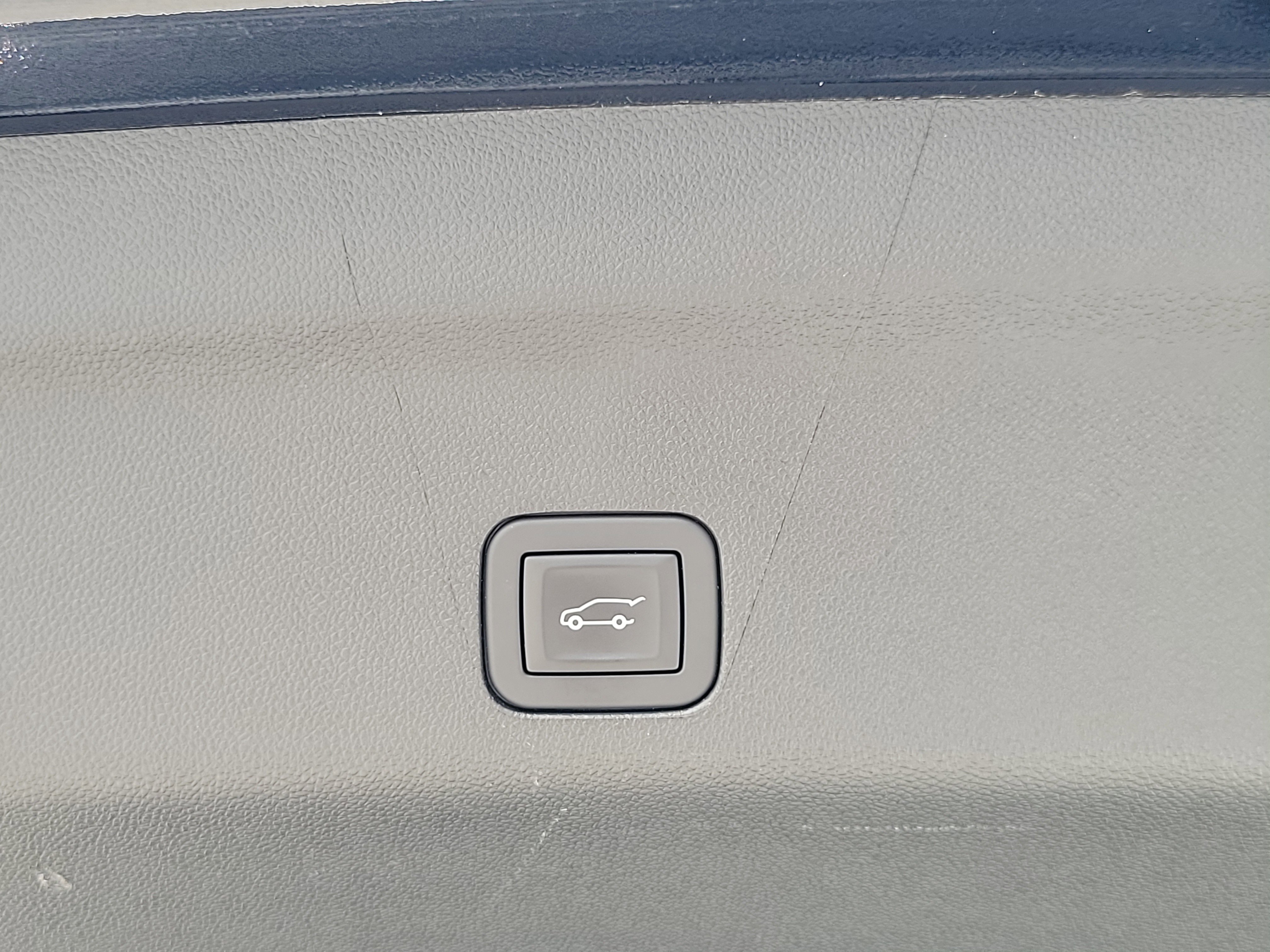 Used 2025 Chevrolet Tahoe LT AWD/4WD image 17