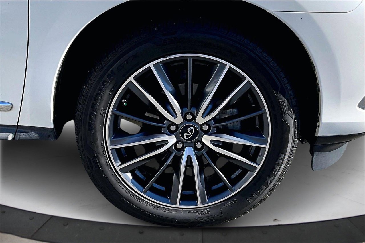 Used 2017 INFINITI QX60 Luxe w/ Deluxe Technology Package image 36