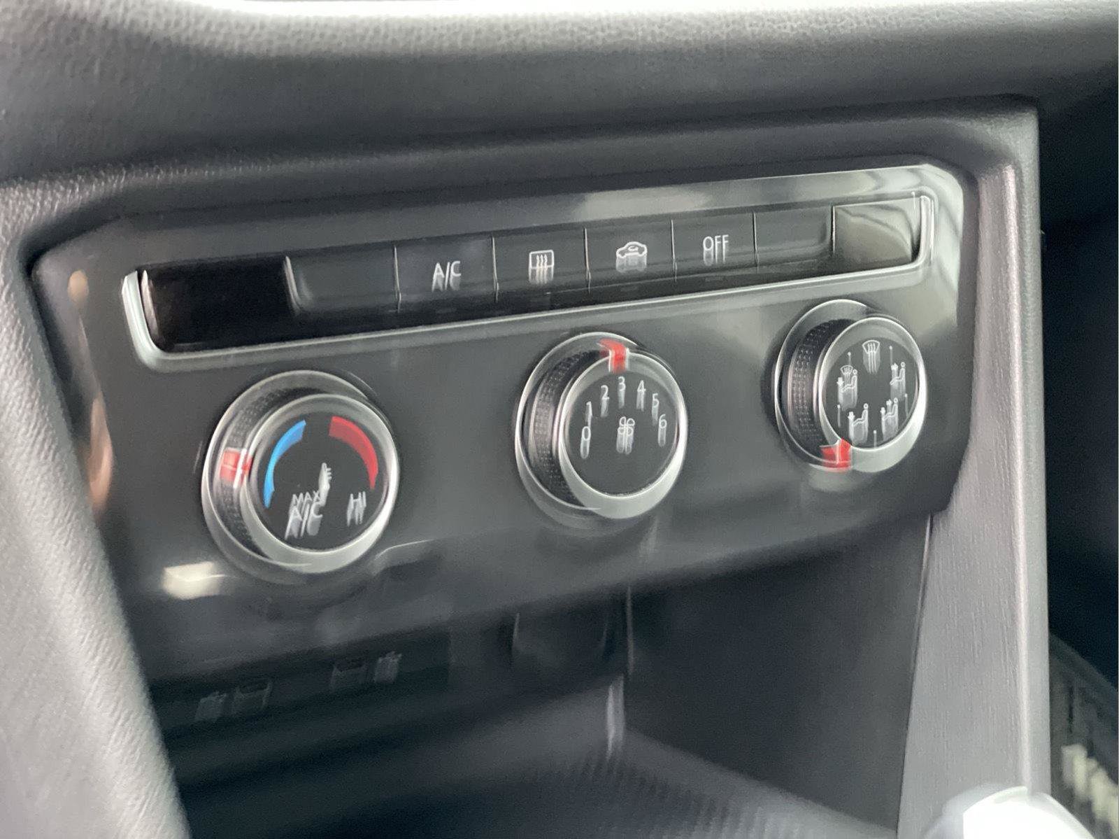 Used 2021 Volkswagen Tiguan S AWD/4WD image 34