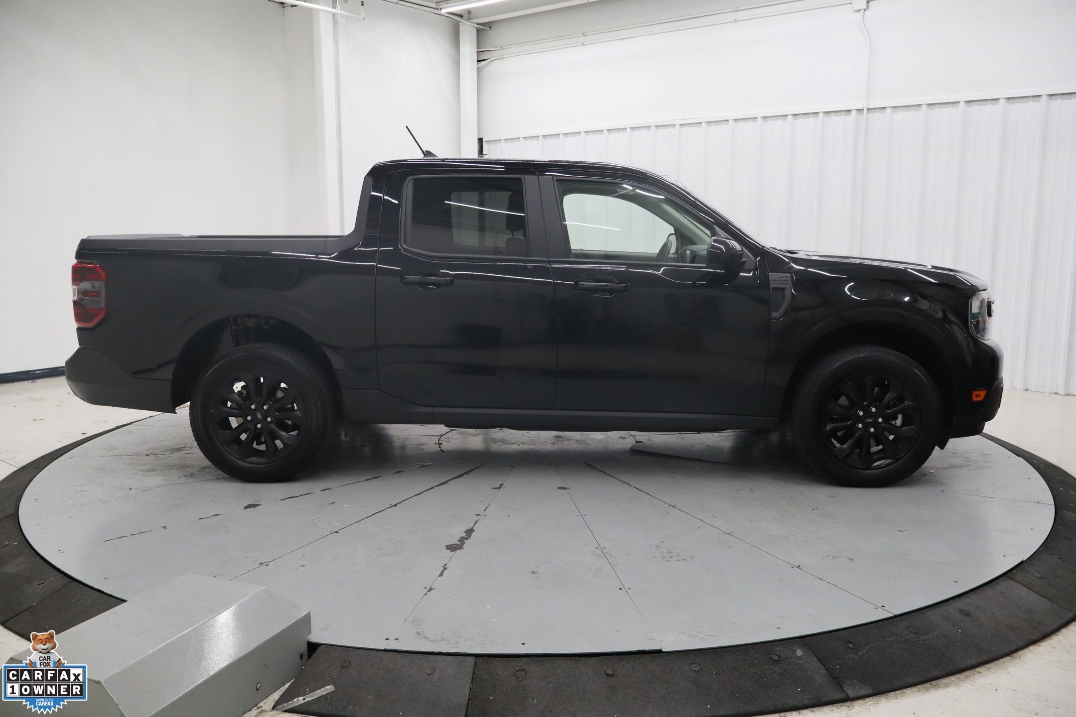 Used 2024 Ford Maverick Lariat w/ Black Appearance Package image 2