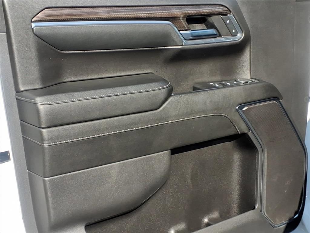 Used 2024 Chevrolet Silverado 1500 LT image 15