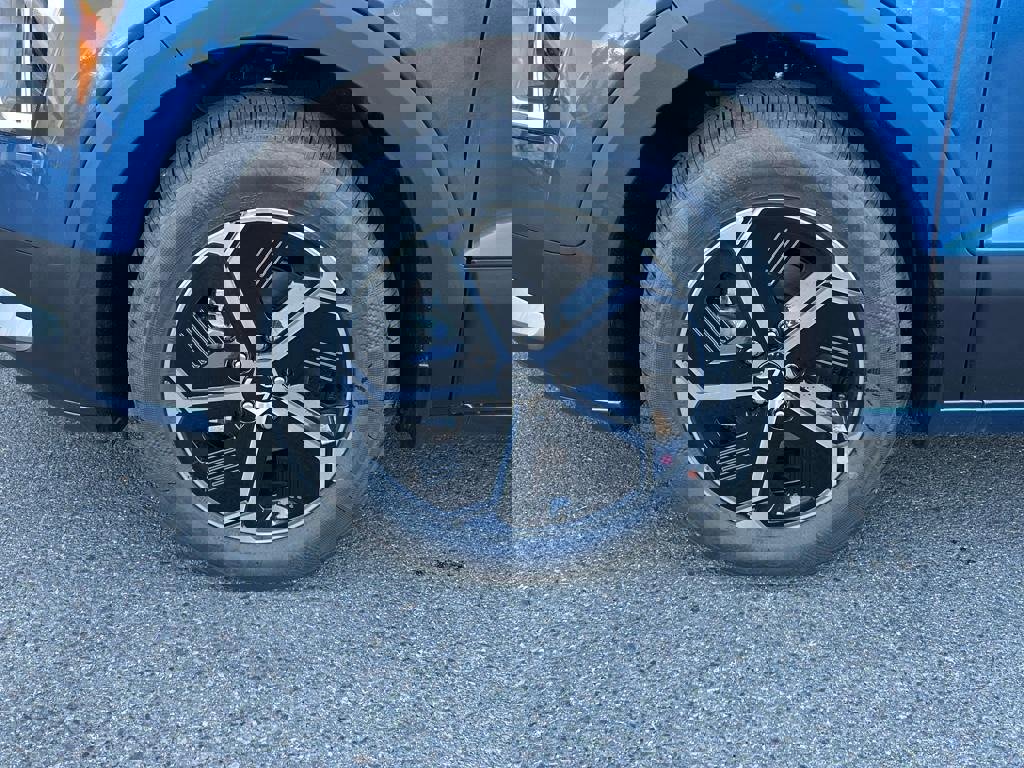 New 2025 Kia Niro EX image 9