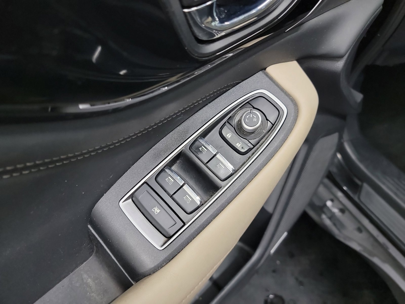 Used 2023 Subaru Outback Limited AWD/4WD image 14