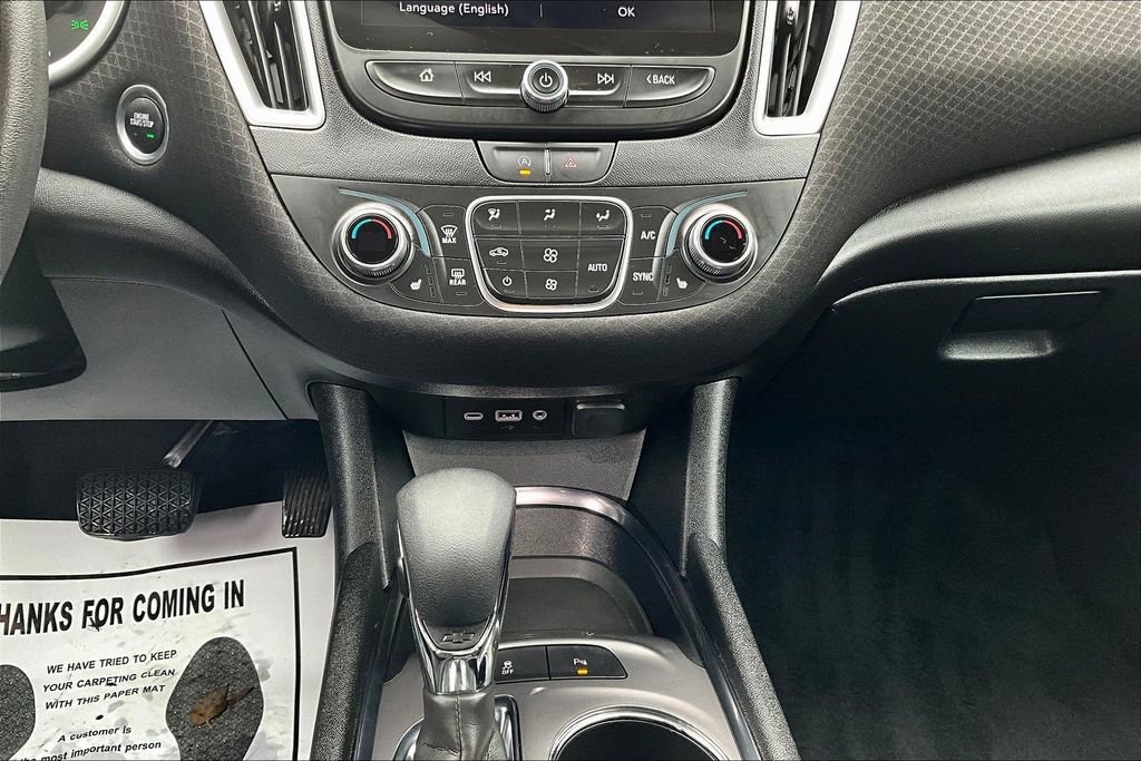 Used 2025 Chevrolet Malibu LT image 30