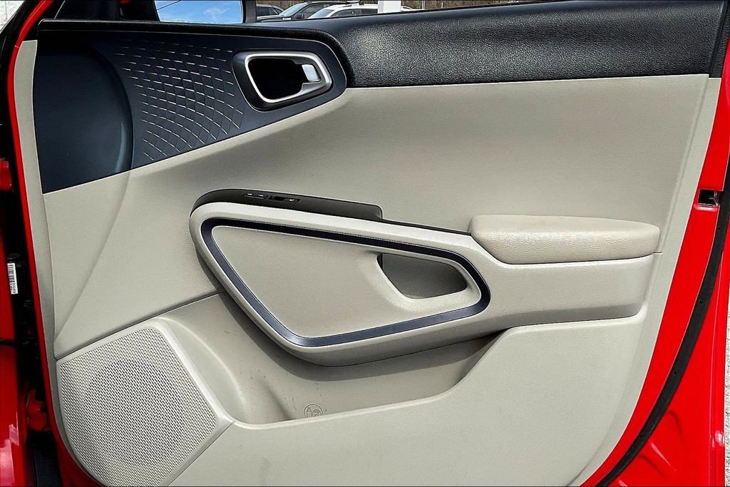 Used 2023 Kia Soul EX FWD image 19