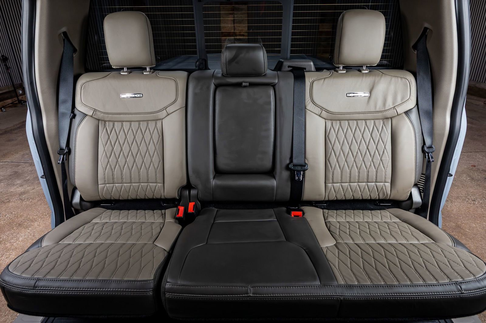 Used 2025 Ford F450 Platinum w/ Platinum Plus Package image 35