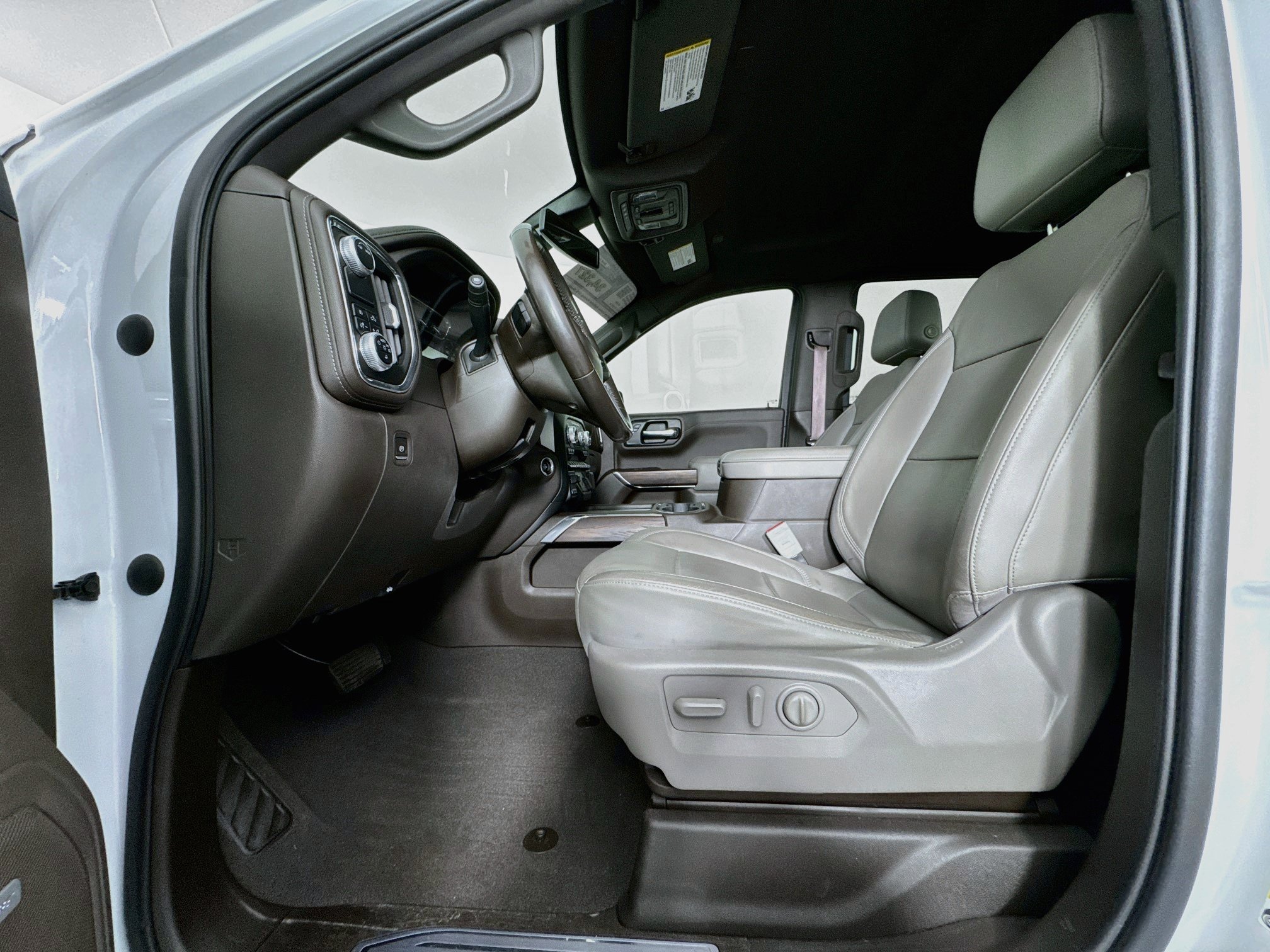 Used 2020 GMC Sierra 1500 SLT w/ SLT Premium Plus Package RWD image 22