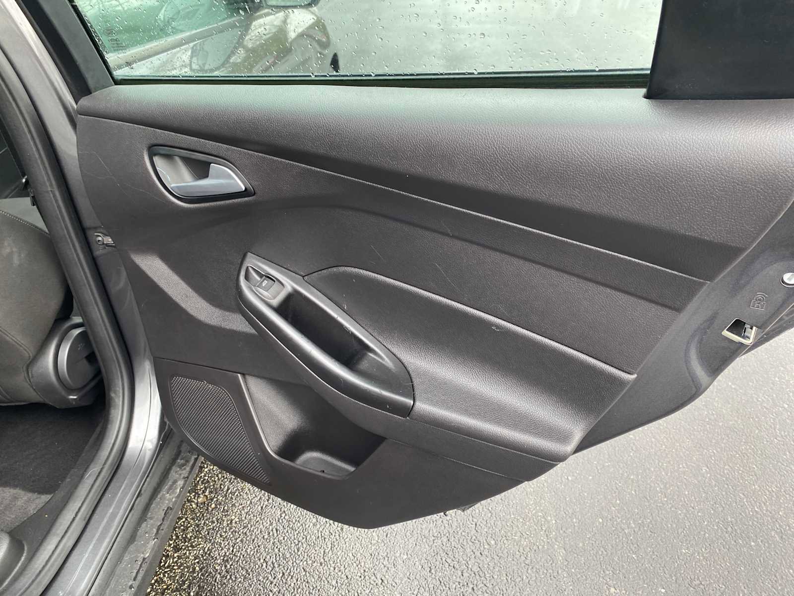 Used 2015 Ford Focus SE image 33