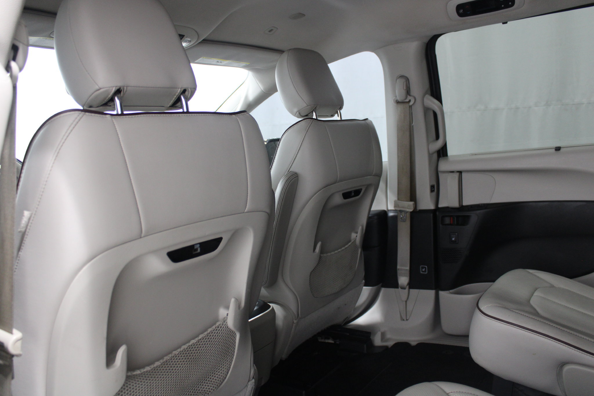 Used 2019 Chrysler Pacifica Limited FWD image 17