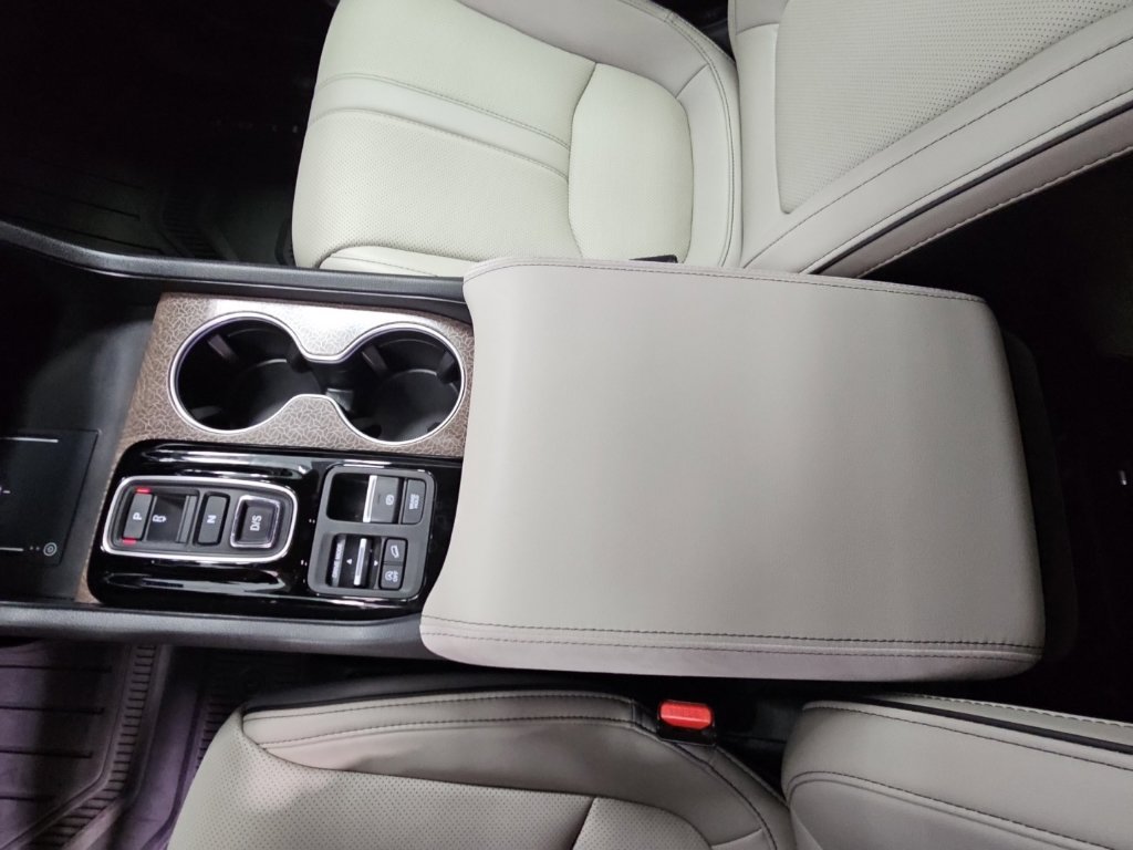Used 2026 Honda Pilot Elite image 23