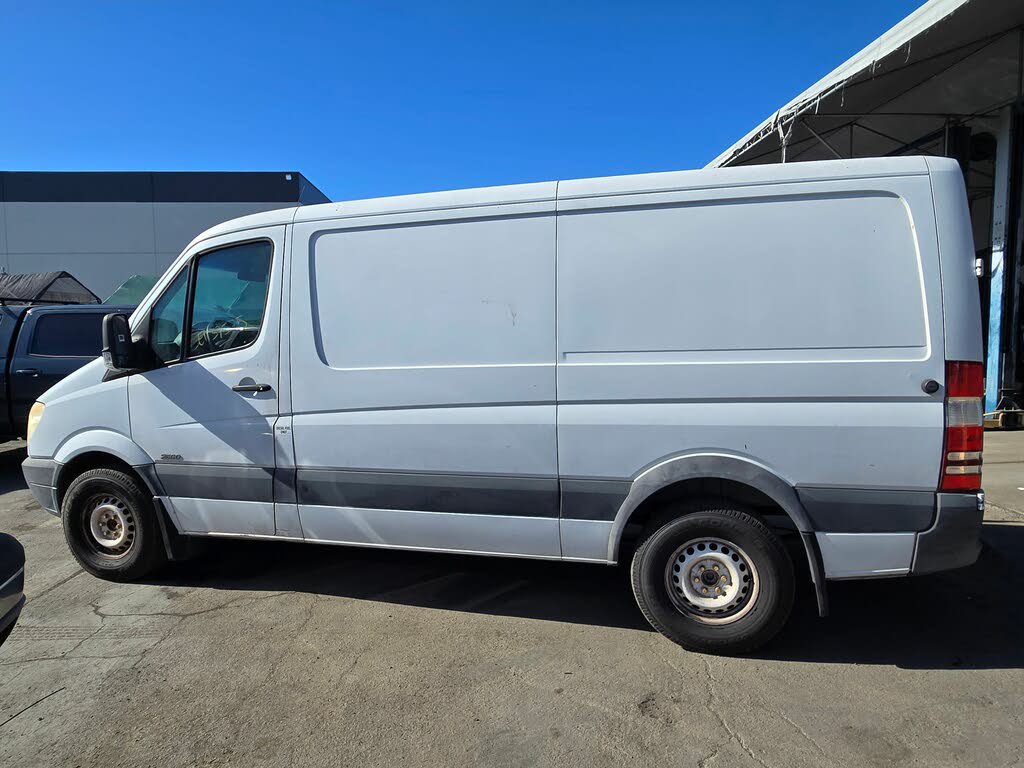Used 2007 Freightliner Sprinter 2500 RWD image 5
