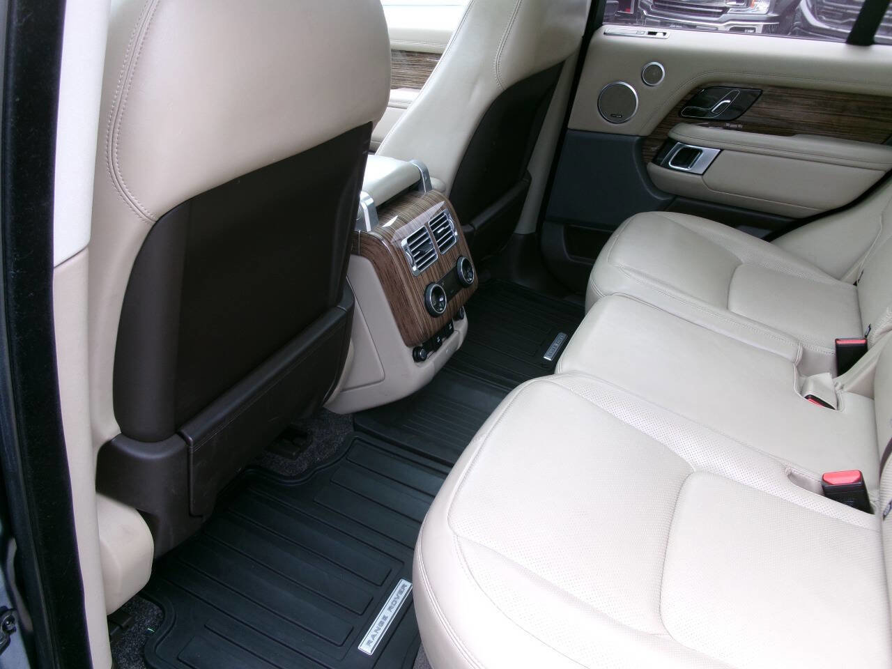 Used 2019 Land Rover Range Rover HSE AWD/4WD image 20