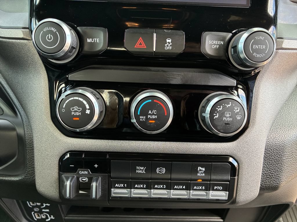 New 2026 RAM 5500 Tradesman AWD/4WD image 4