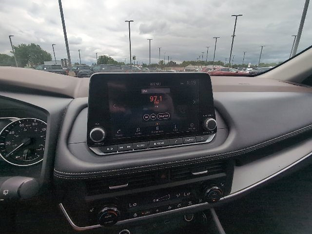Used 2023 Nissan Rogue SV w/ SV Premium B Package AWD/4WD image 16
