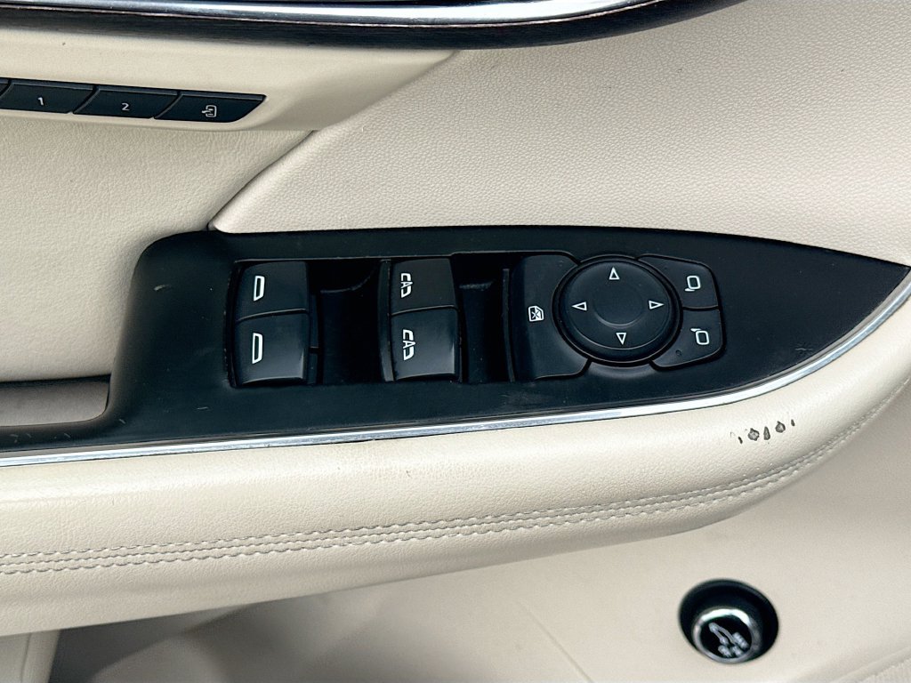 Used 2023 Buick Envision Avenir FWD image 18