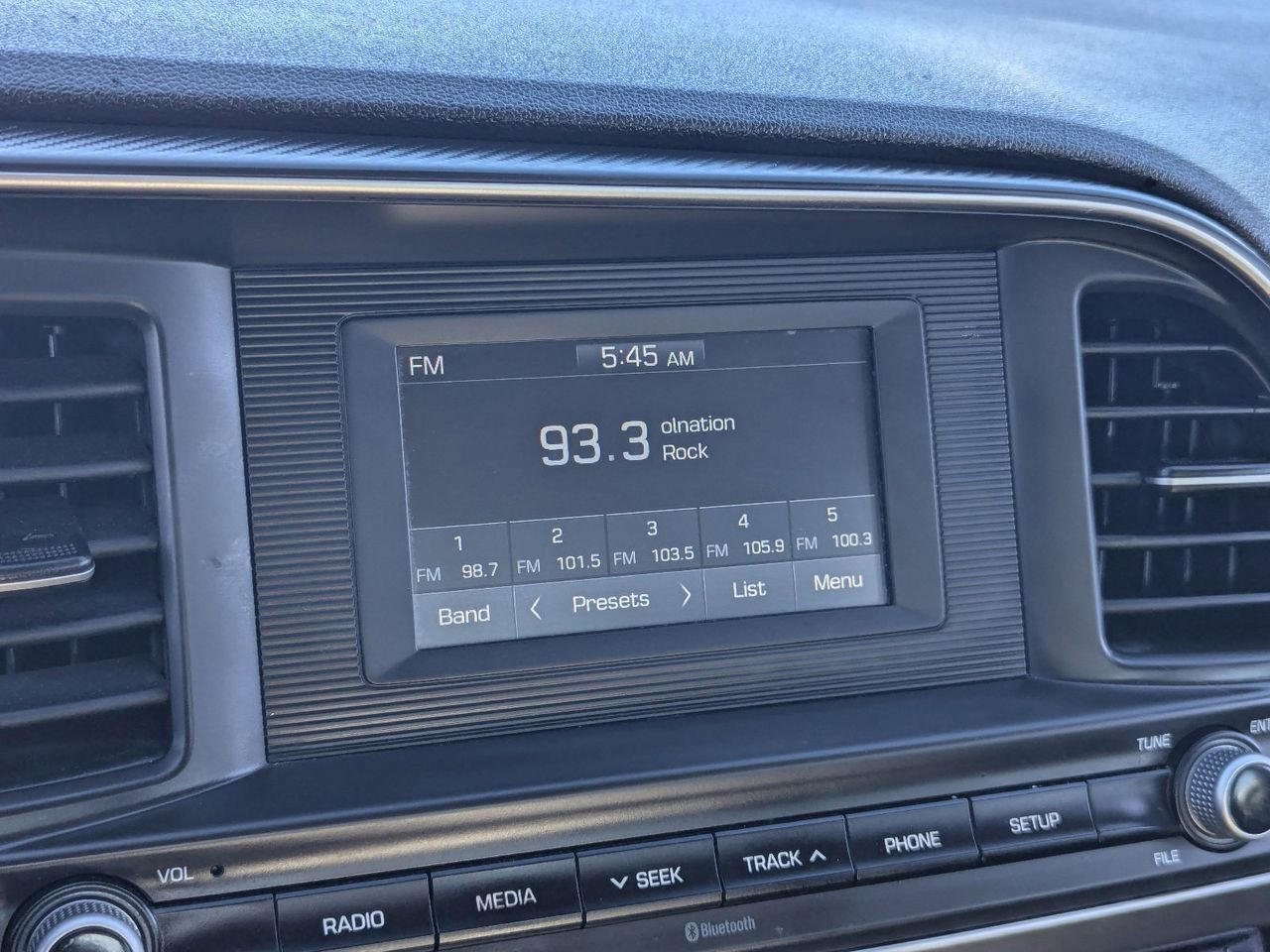 Used 2020 Hyundai Elantra SE w/ Cargo Package (C1) image 24