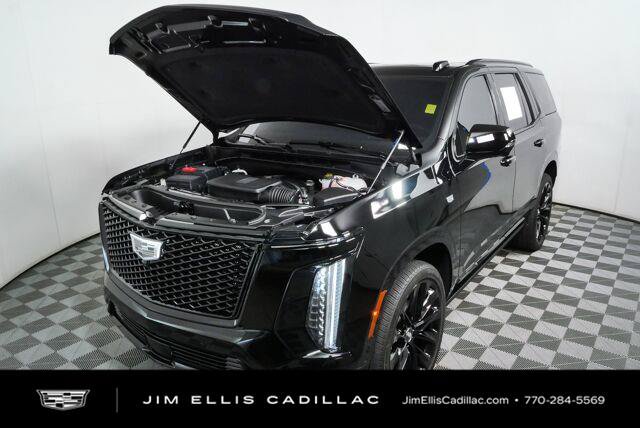 Used 2026 Cadillac Escalade Platinum Sport w/ LPO, ONYX Package AWD/4WD image 32
