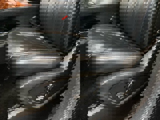 Used 2018 Lincoln MKX Reserve w/ Lincoln MKX Climate Package image 17